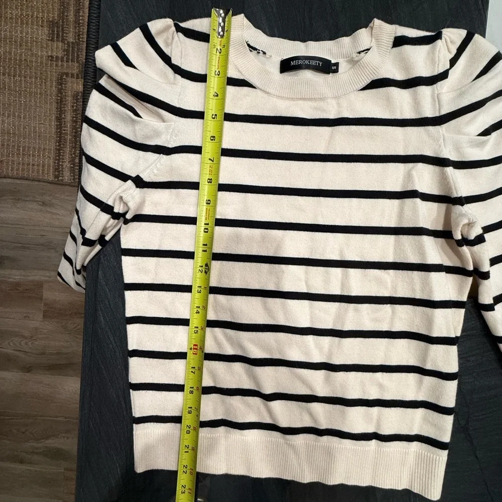 Elegant Striped Long Sleeve Top - Black & White - Picture 5 of 8